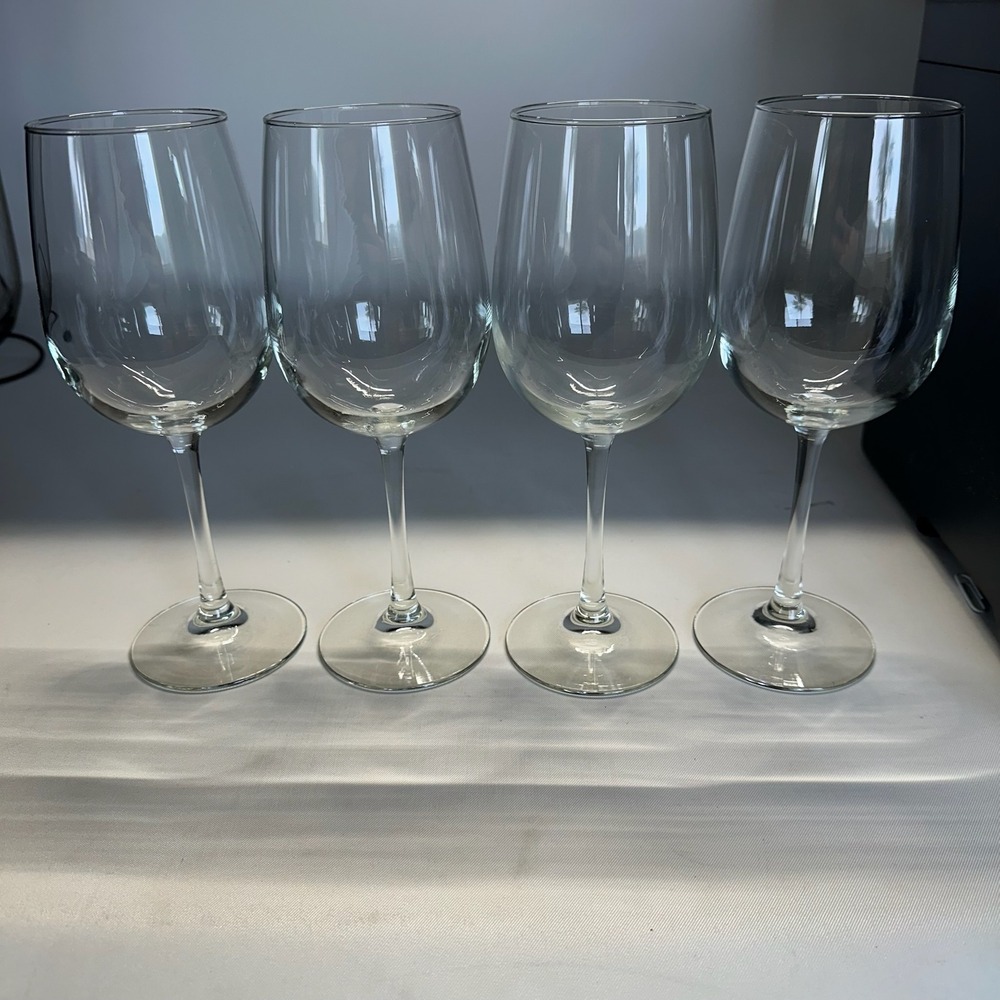 Set of 4 Clear Crystalline Red Wine Glasses Modern Bordeaux Style Stemware